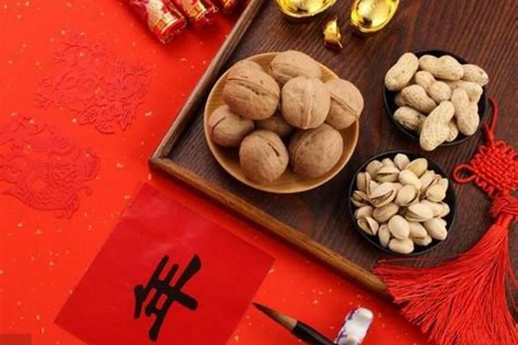 正月十五上午上坟还是下午上坟