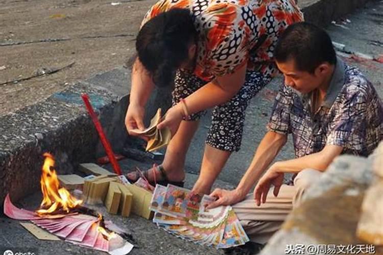有谁知道什么日子应该给死去的人烧纸钱啊？