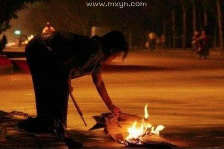 梦见自好多人抬棺材是吉还是凶？