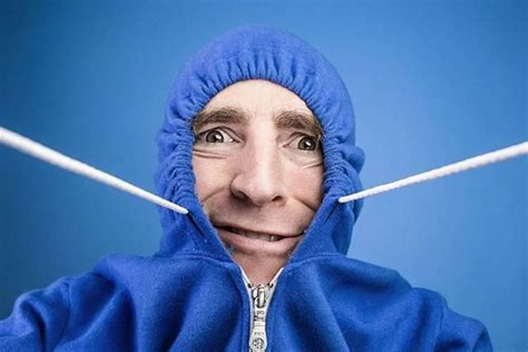 梦见孩子穿蓝色衣服什么意思？