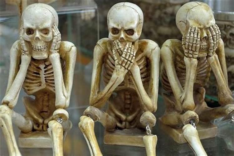 梦见死人说话是什么意思啊？
