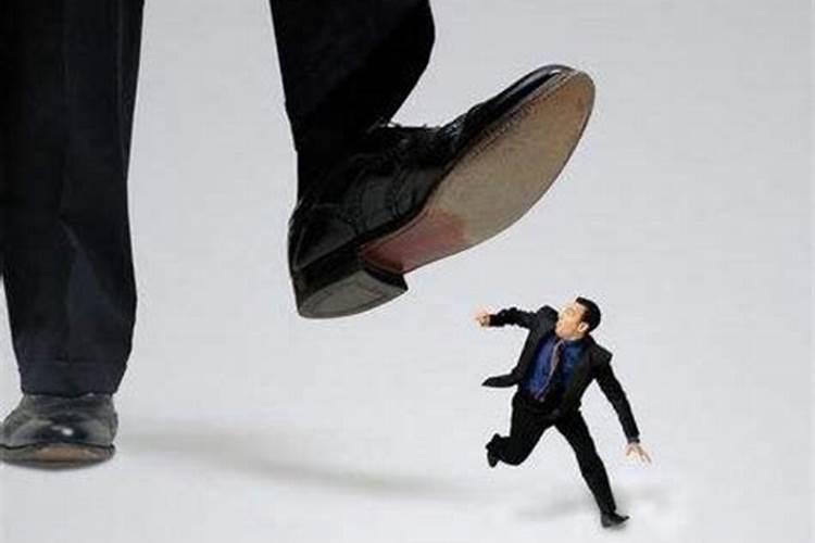 生意如战场：如何破解小人的算计？