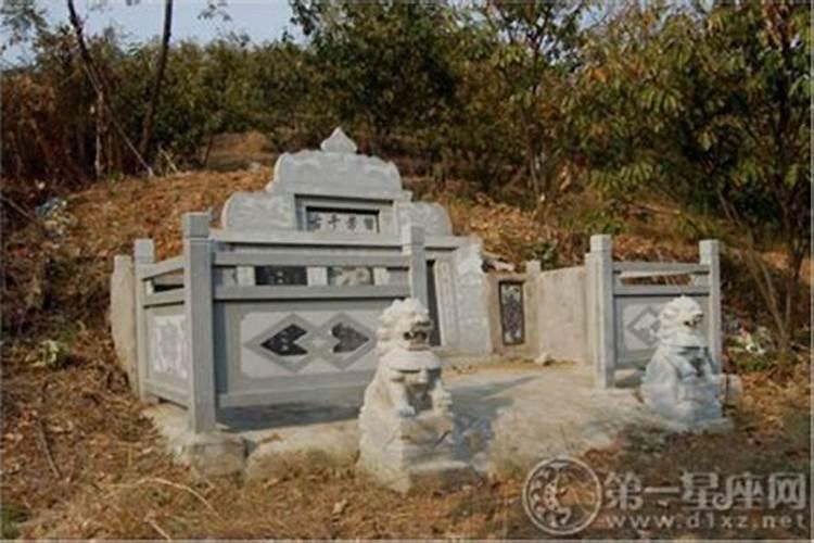 风水秘笈：坟地哪个方位看人丁？