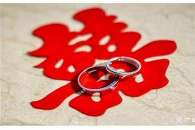 女方本命年结婚对谁不好吗？——八字命理解读？