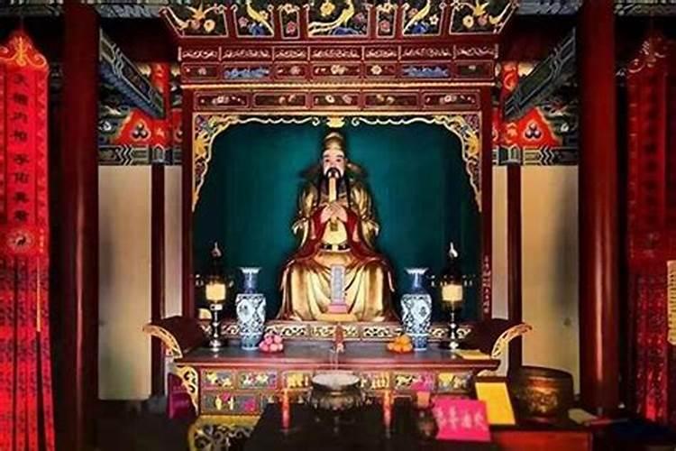 值太岁的化解方法？