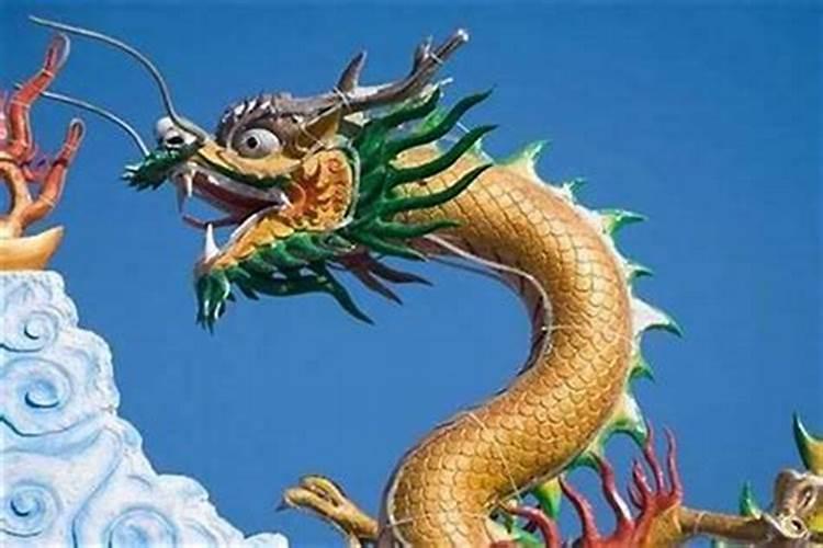 1976年属龙人适合戴什么配饰？