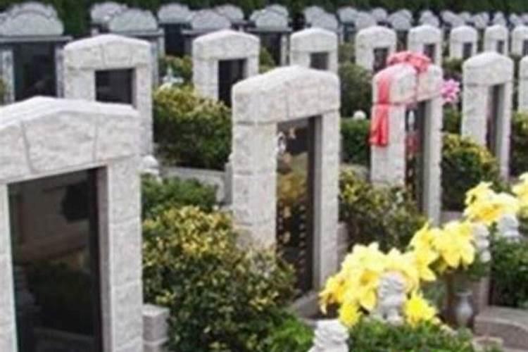 梦到棺材和死去的亲人是什么意思？