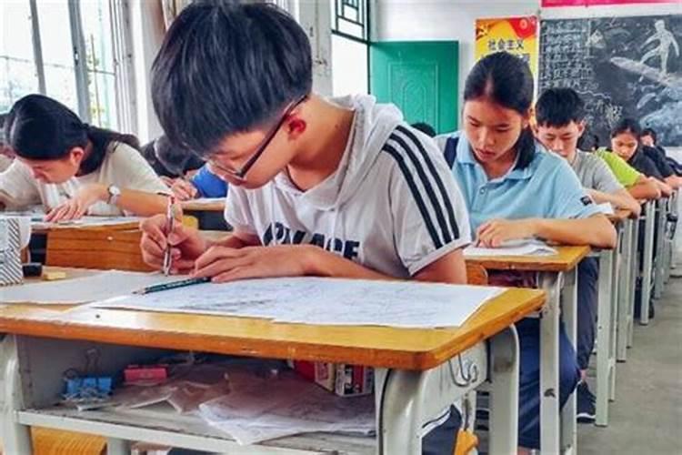 梦见儿子考高分是怎么回事？