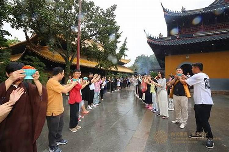 七月十五可以祭神佛吗？