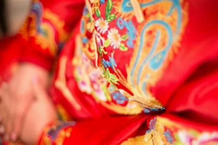 本命年参加婚礼对谁不好？