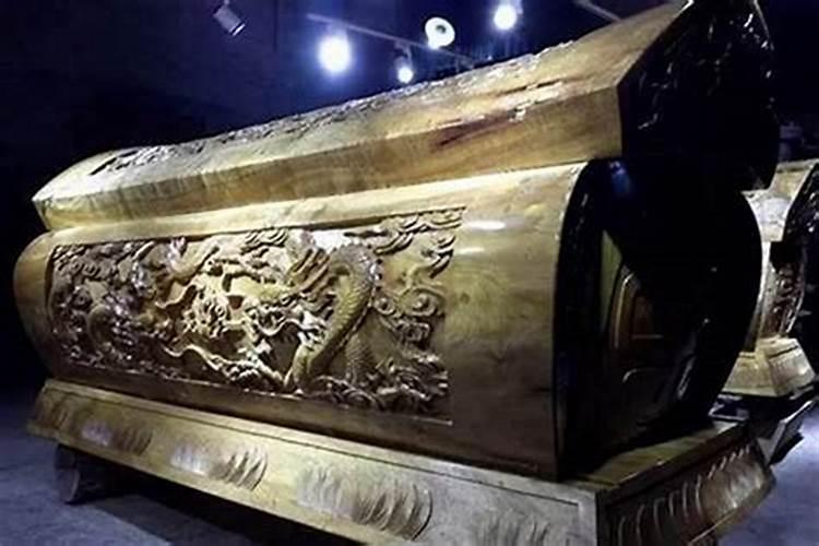梦境解析：梦见红色的棺材是什么意思？