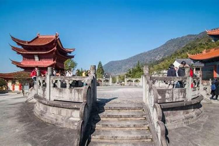 黄大仙是属于佛教还是道教？