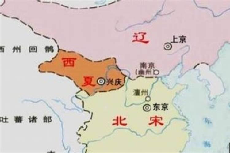南宋和哪些政权长期对立、汉族英雄是、获得胜利的战役？