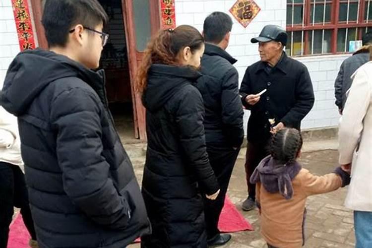 去世后给亲戚穿孝的时间是多久？