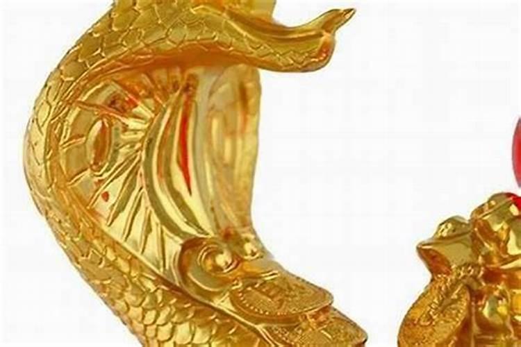 金蛇本命年要佩戴什么饰品？